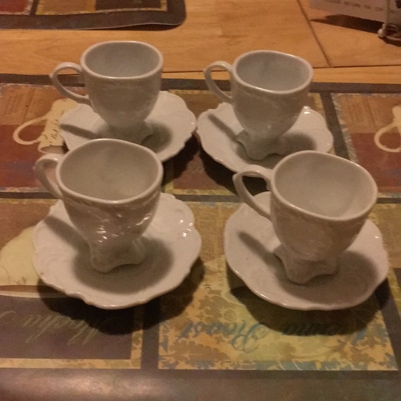 Porcelain treasures set of 4 coffee cups - Picture 3 of 5